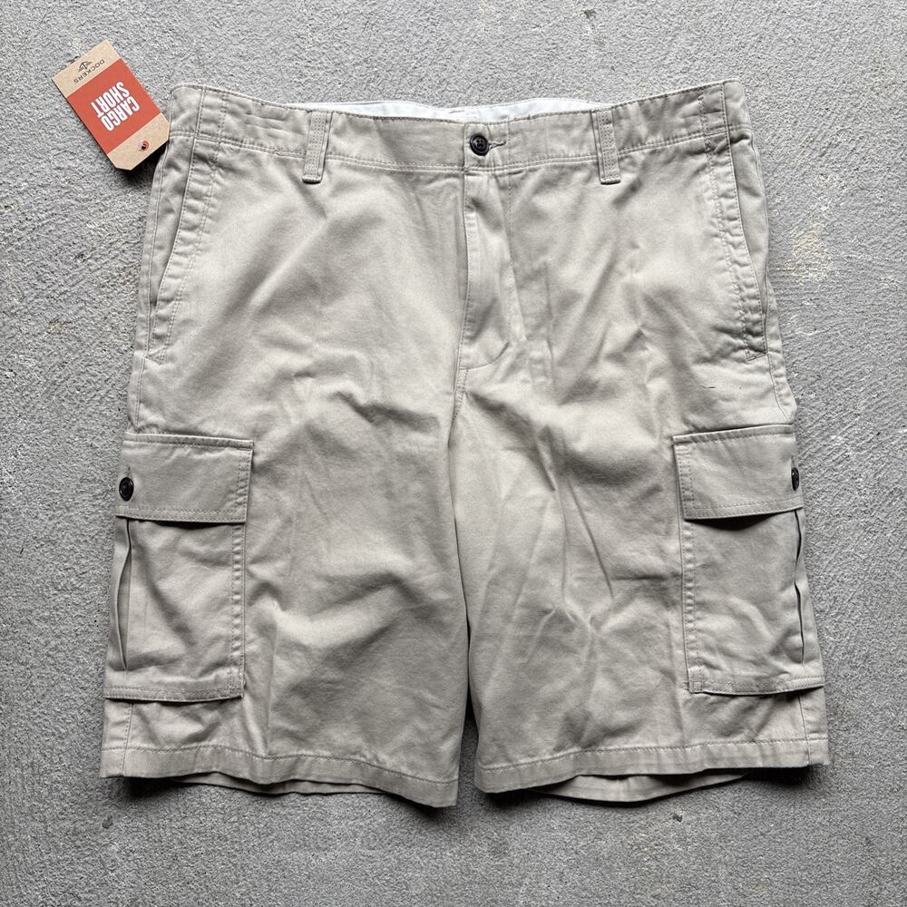 NOS Dockers Loose Fit TAN khaki Cargo Shorts Men's Size 36 NWT
